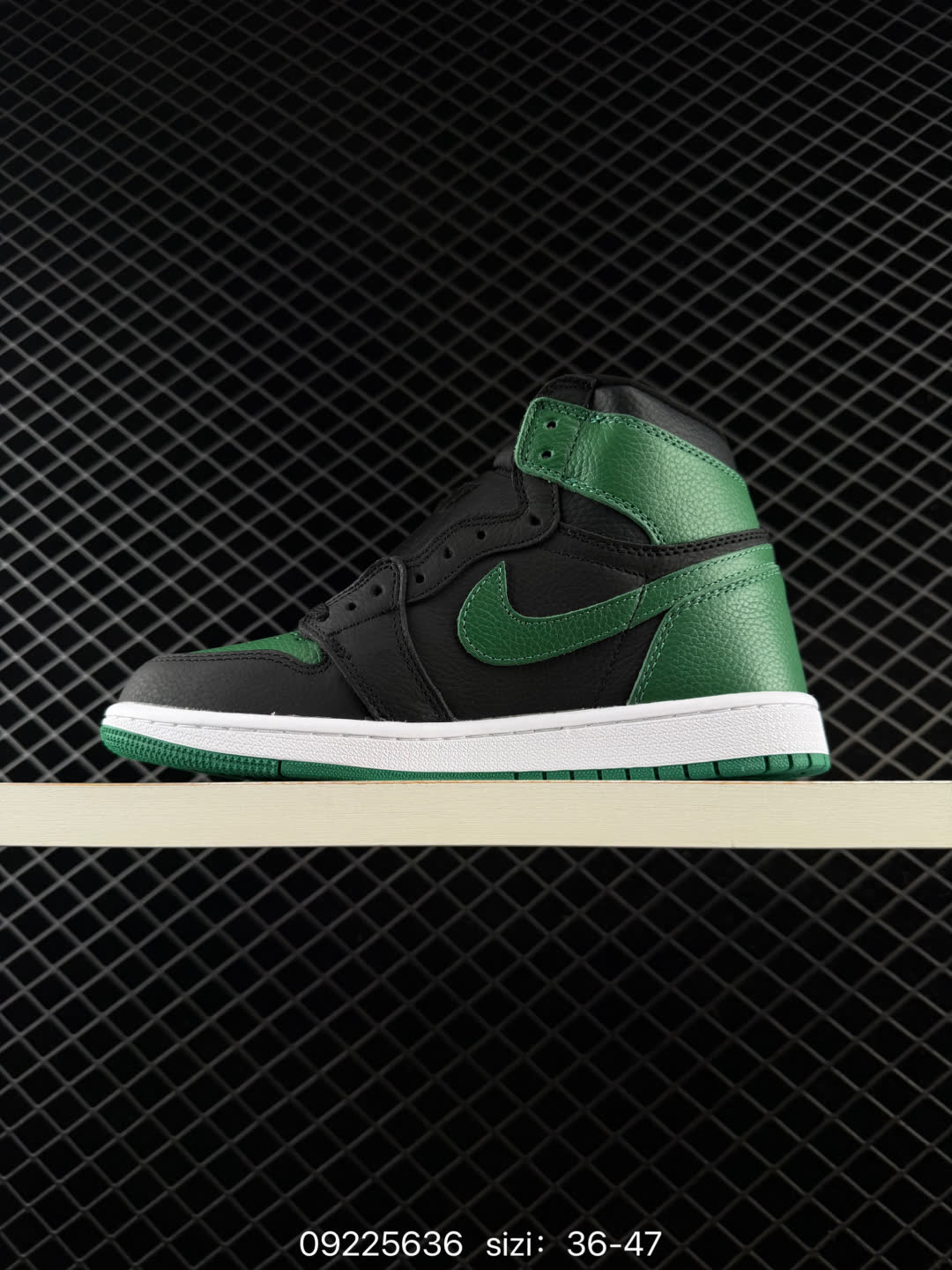 Air Jordan 1 Retro High OG Pine Green-555088-302
